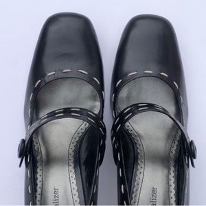 Naturalized Mary Jane Pumps size 8.5